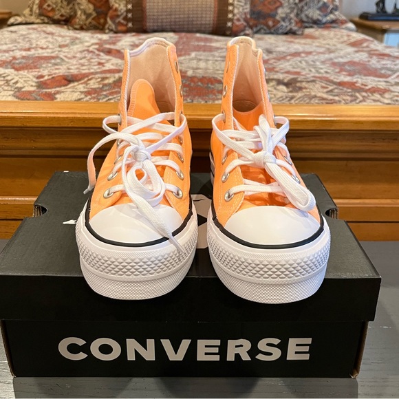 *SOLD* NEW Converse Chuck Taylor All Star Lift Platform Sneakers Seasonal Color - Picture 4 of 11